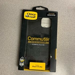 Black Otterbox commuter case iPhone 11 Pro Max